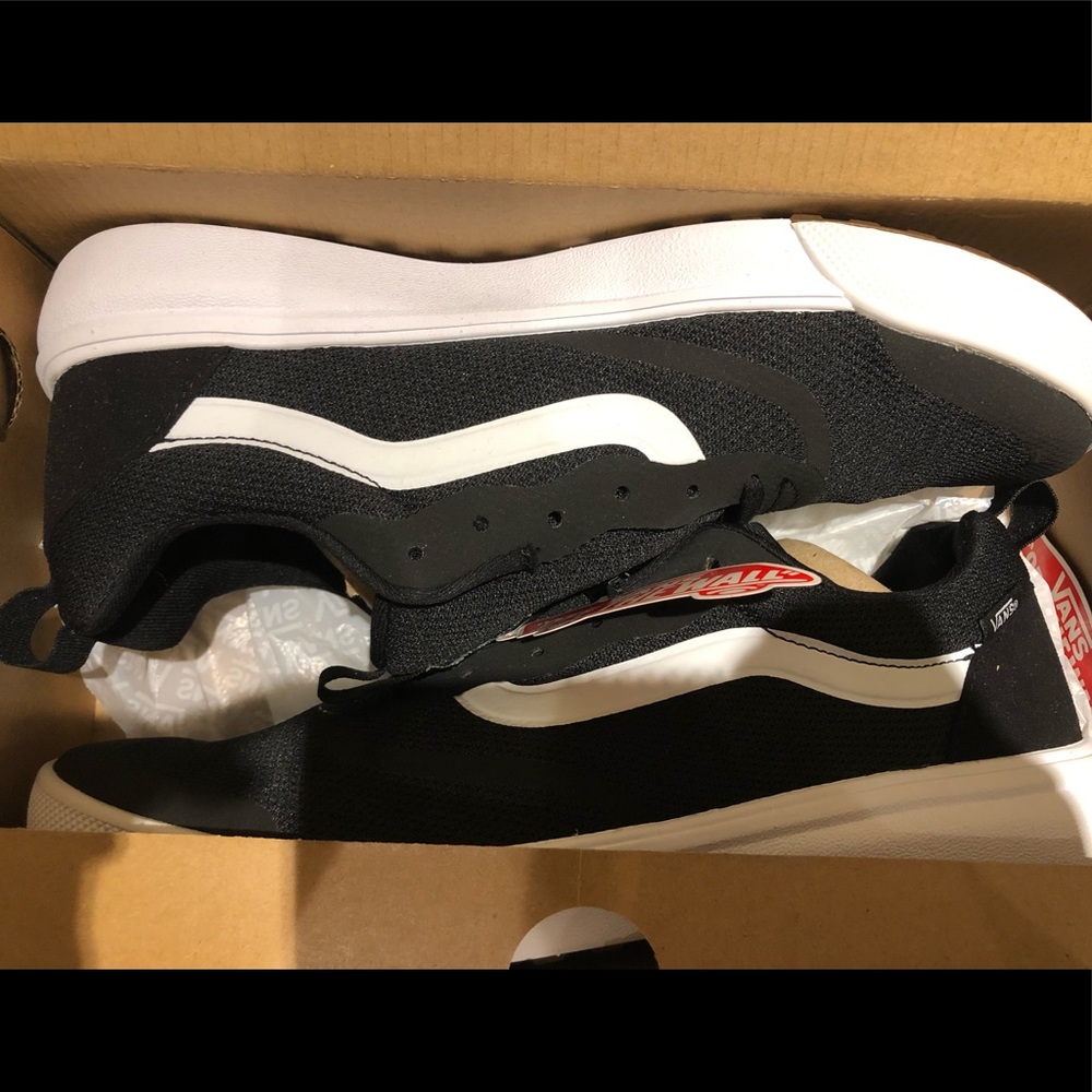MENS VANS NWT